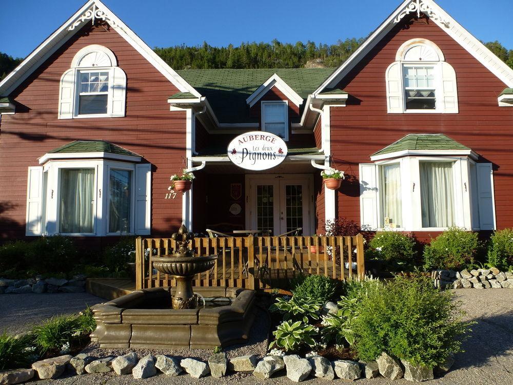 B&B Les Deux Pignons Petit-Saguenay Exterior photo